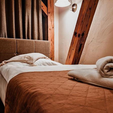 Hotel Zamkowy Mlyn クラプコヴィツェ エクステリア 写真