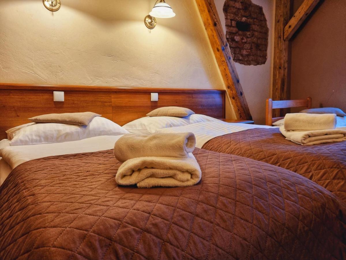 Hotel Zamkowy Mlyn クラプコヴィツェ エクステリア 写真