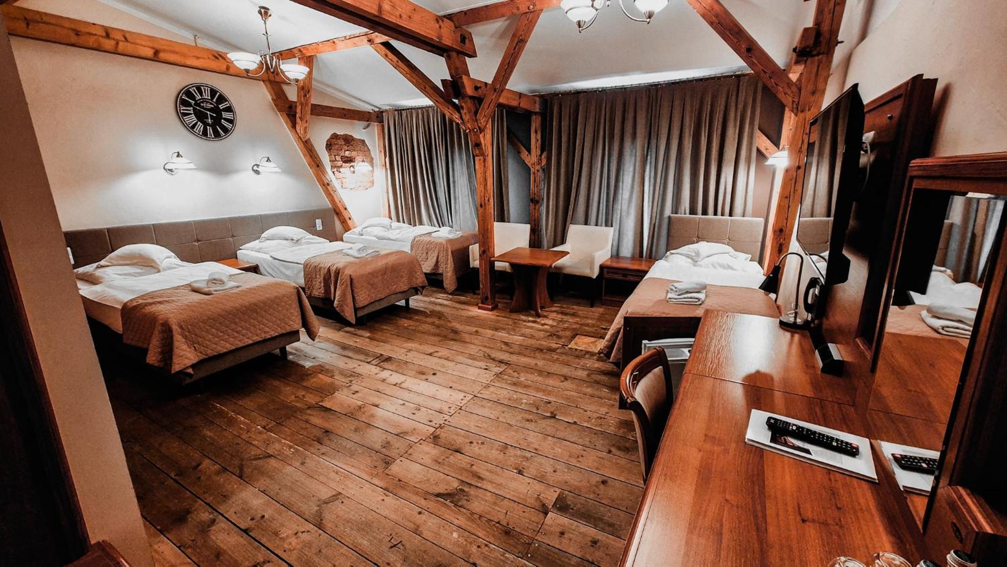 Hotel Zamkowy Mlyn クラプコヴィツェ エクステリア 写真