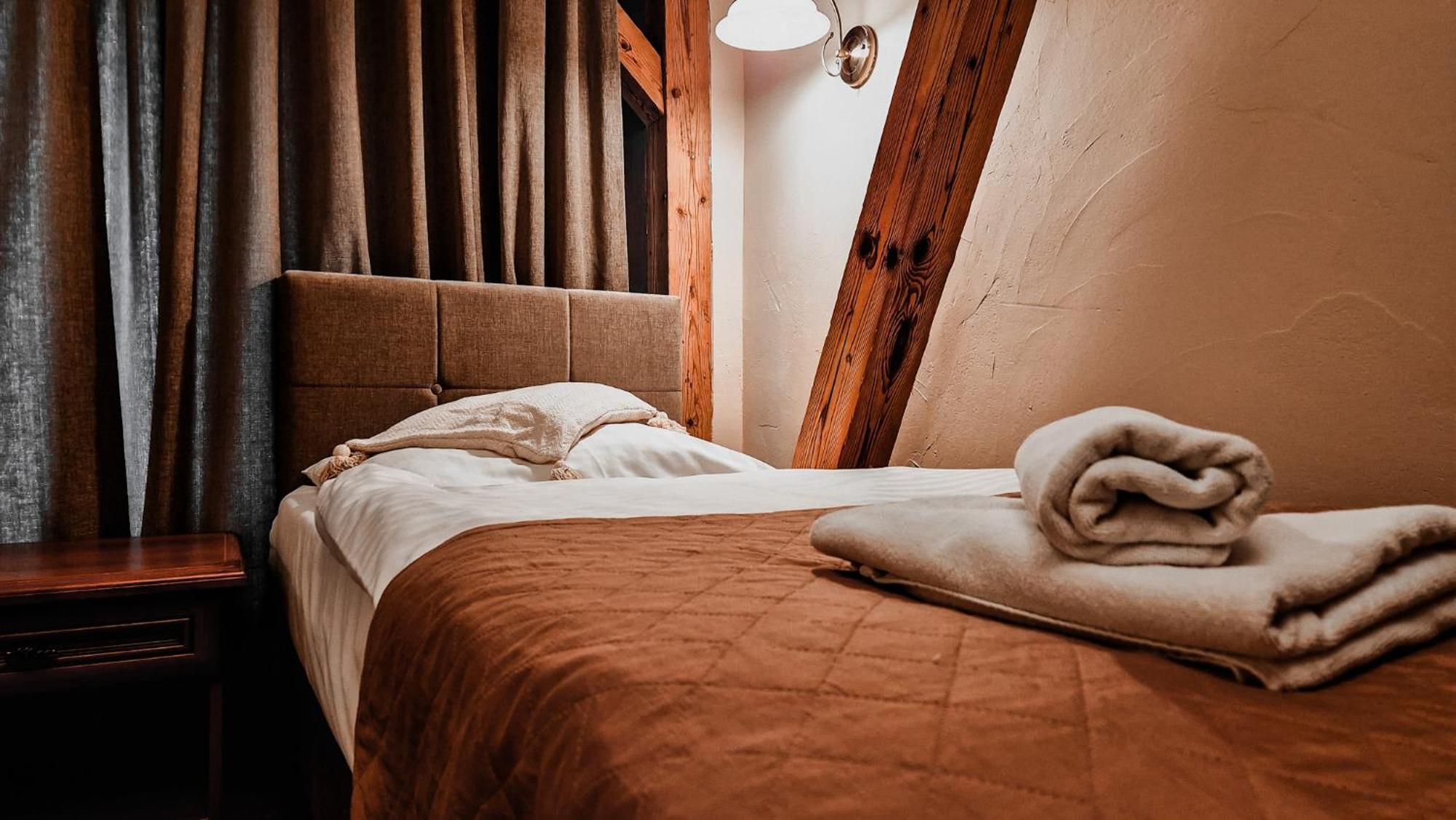 Hotel Zamkowy Mlyn クラプコヴィツェ エクステリア 写真