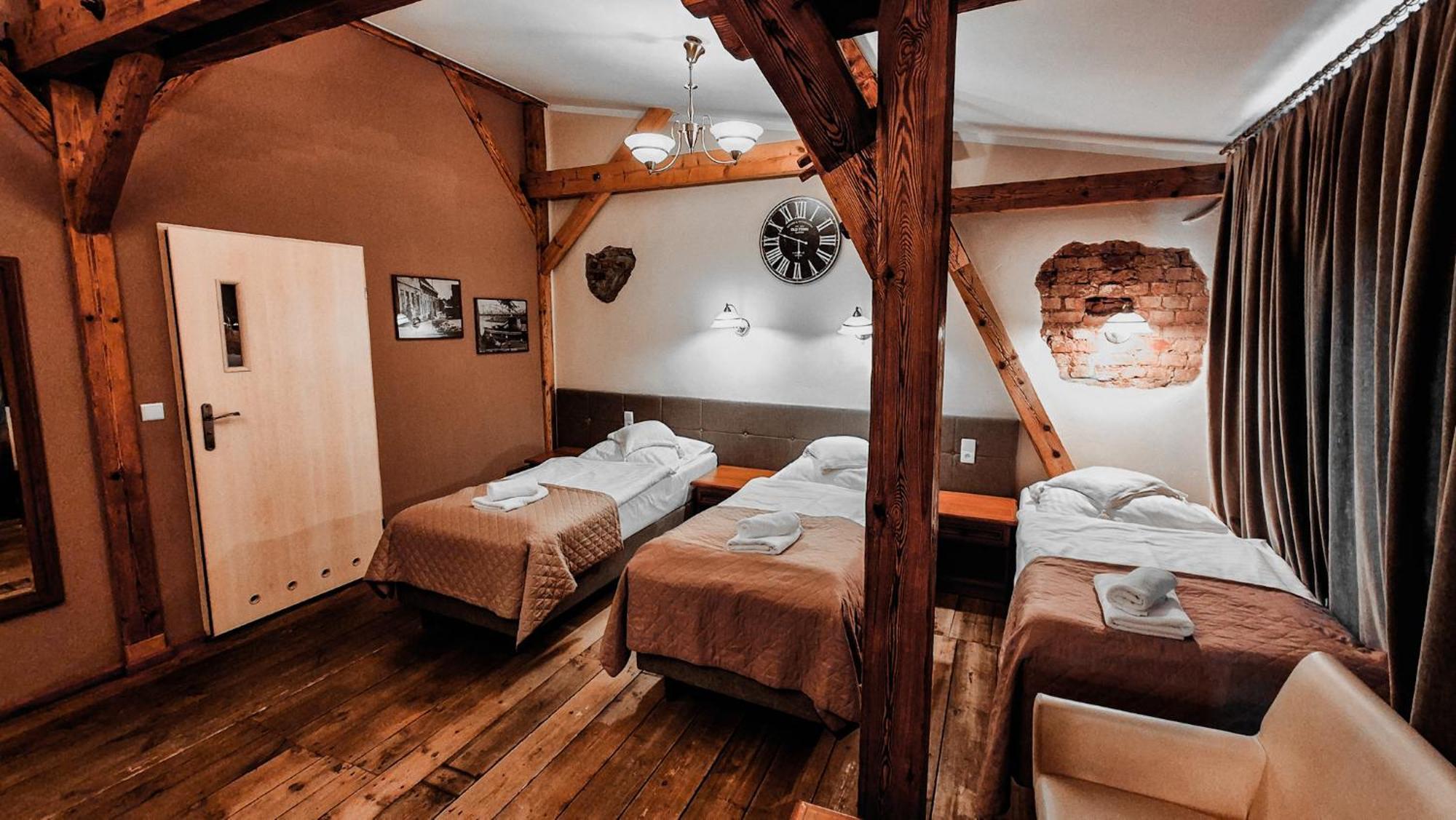 Hotel Zamkowy Mlyn クラプコヴィツェ エクステリア 写真