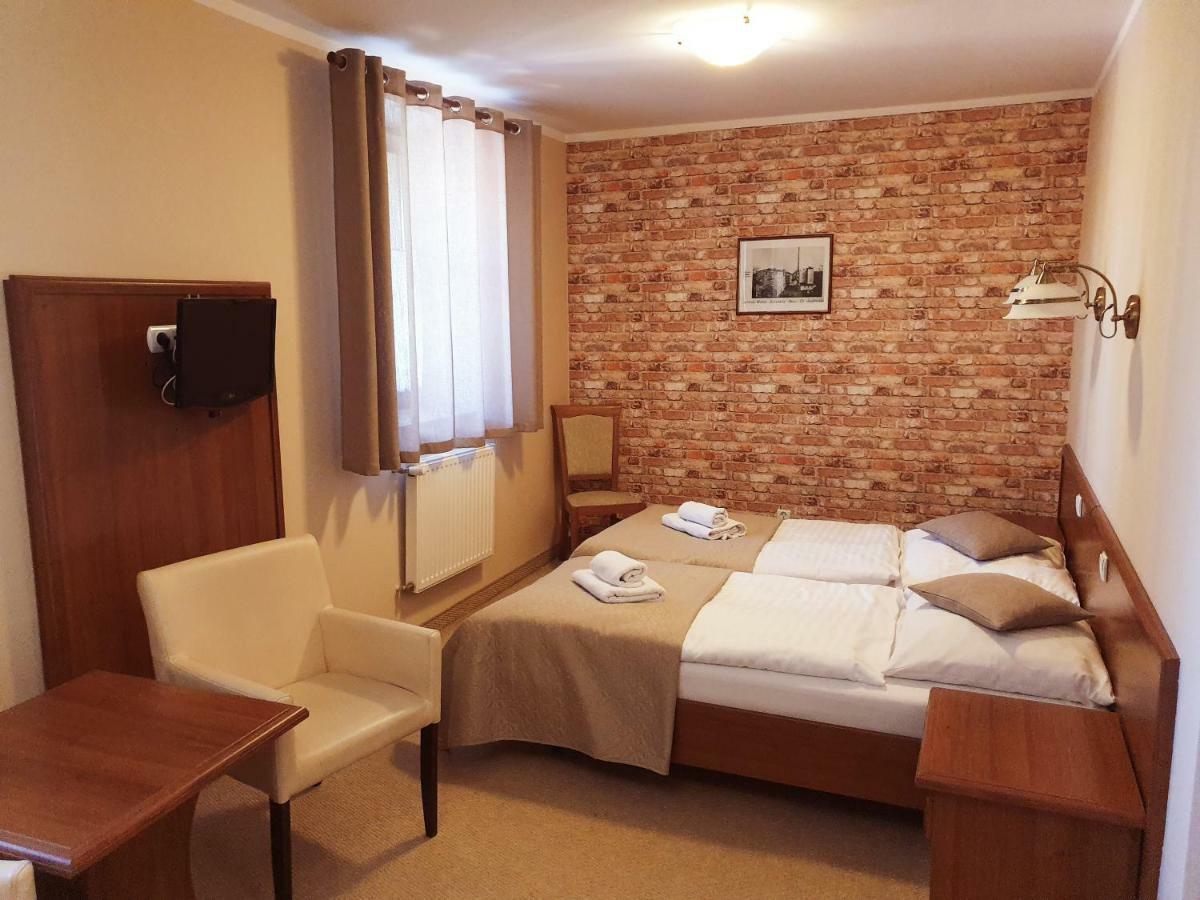 Hotel Zamkowy Mlyn クラプコヴィツェ エクステリア 写真